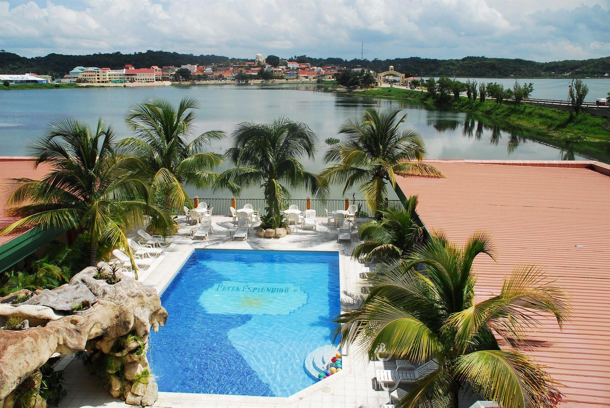 Peten Esplendido Flores Luaran gambar